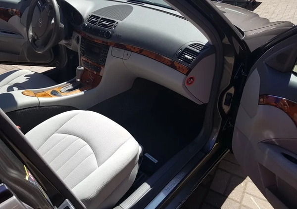 Mercedes-Benz Klasa E cena 27700 przebieg: 237000, rok produkcji 2007 z Wałbrzych małe 37